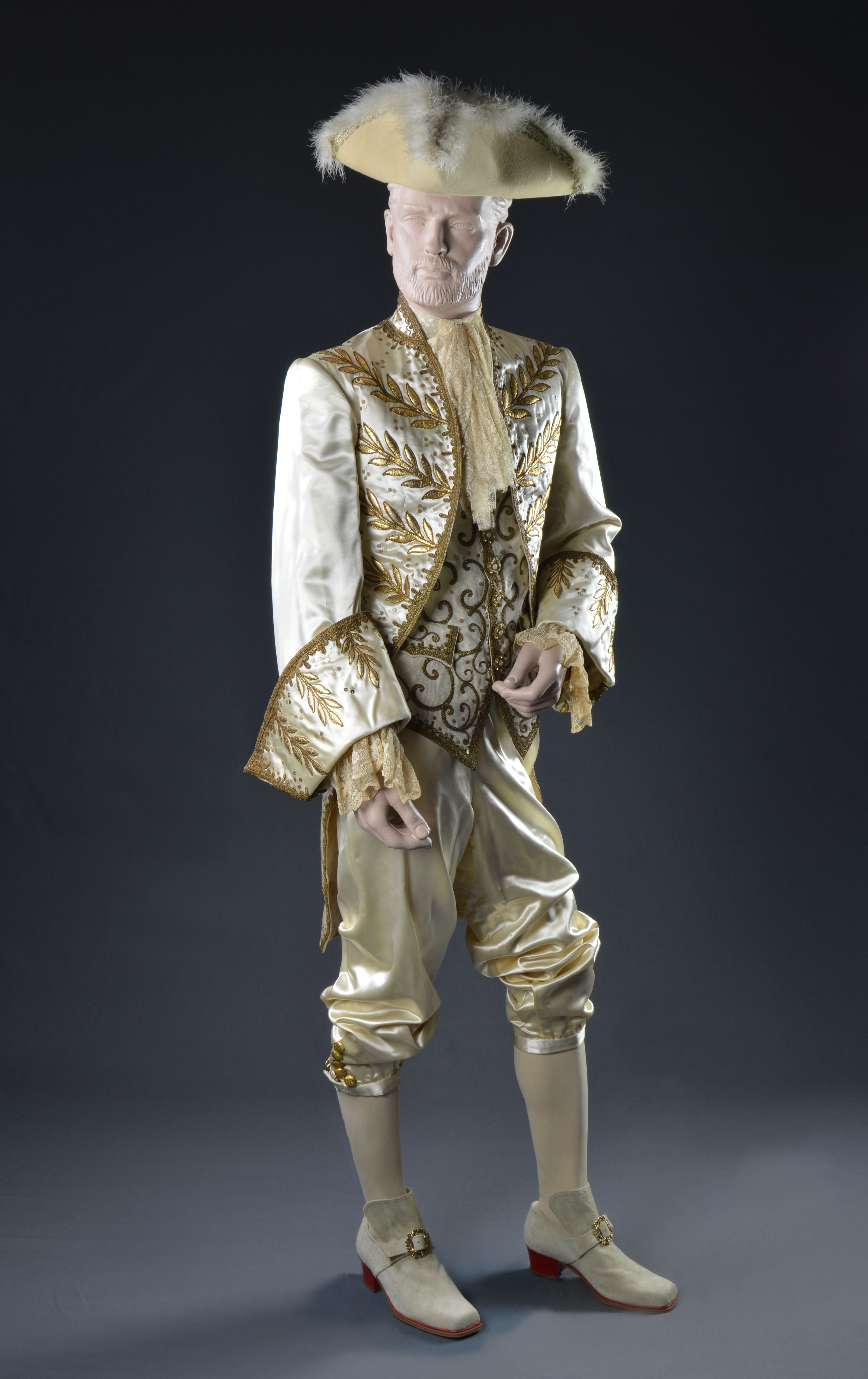 Fred Astaire as Ted Hanover (George Washington) in 'Holiday Inn' Designed by Edith Head Film Costume Collection Fred Astaire as Ted Hanover (George Washington) in 'Holiday Inn' Designed by Edith Head Film Costume Collection
