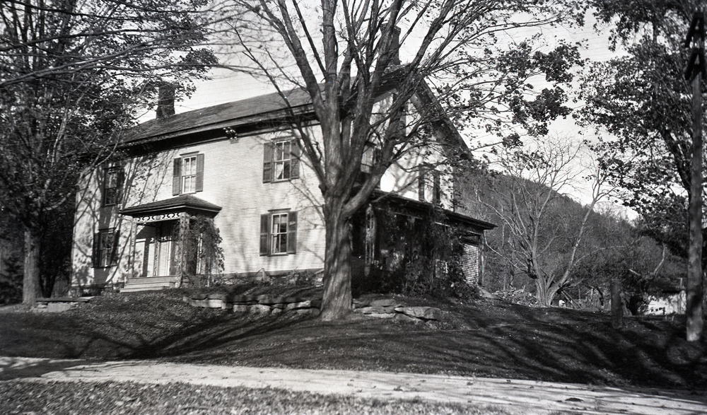 CL-WM-Sabin128-Buildings 17 house, unknown location (Route 7 maybe).jpeg